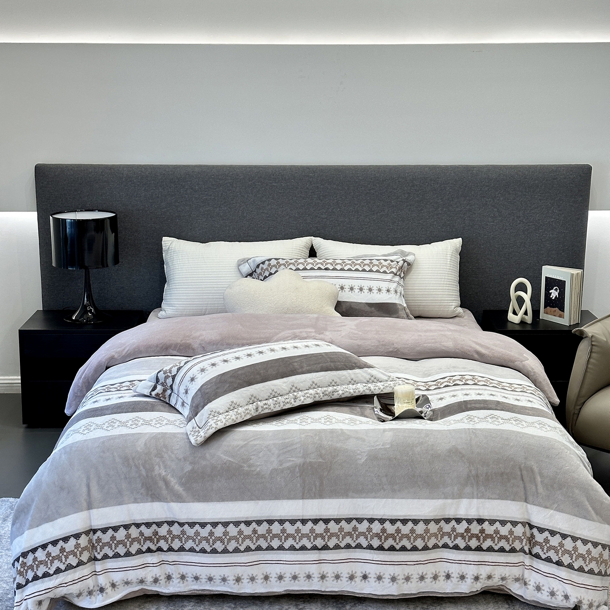 91家纺网 家纺一手货源 找家纺 （总）JUICY 橘滋家纺 2025新款浪漫丰盈牛奶臻棉绒印花系列四件套