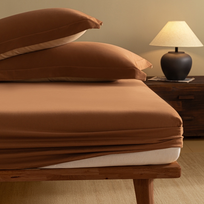 91家纺网 家纺一手货源 找家纺 秀色家纺 2025高端长绒棉贡缎加厚磨毛纯棉单件床笠三件套床罩全棉床垫保护套50s 冬禧-深栗色