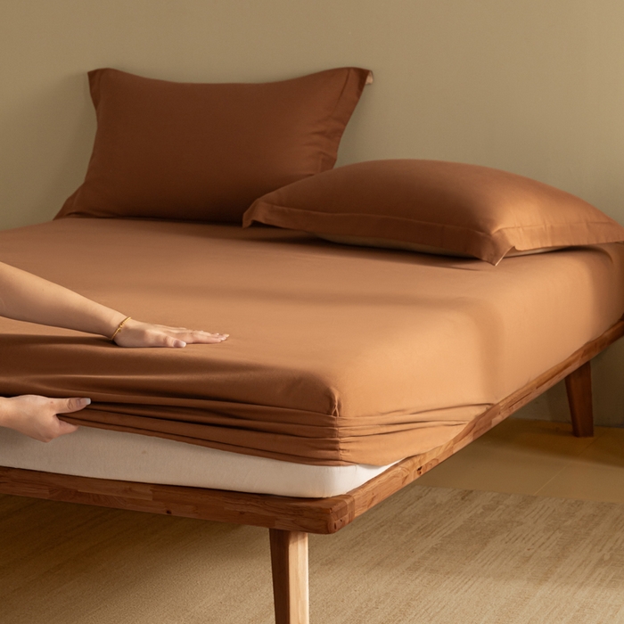 91家纺网 家纺一手货源 找家纺 秀色家纺 2025高端长绒棉贡缎加厚磨毛纯棉单件床笠三件套床罩全棉床垫保护套50s 冬禧-深栗色