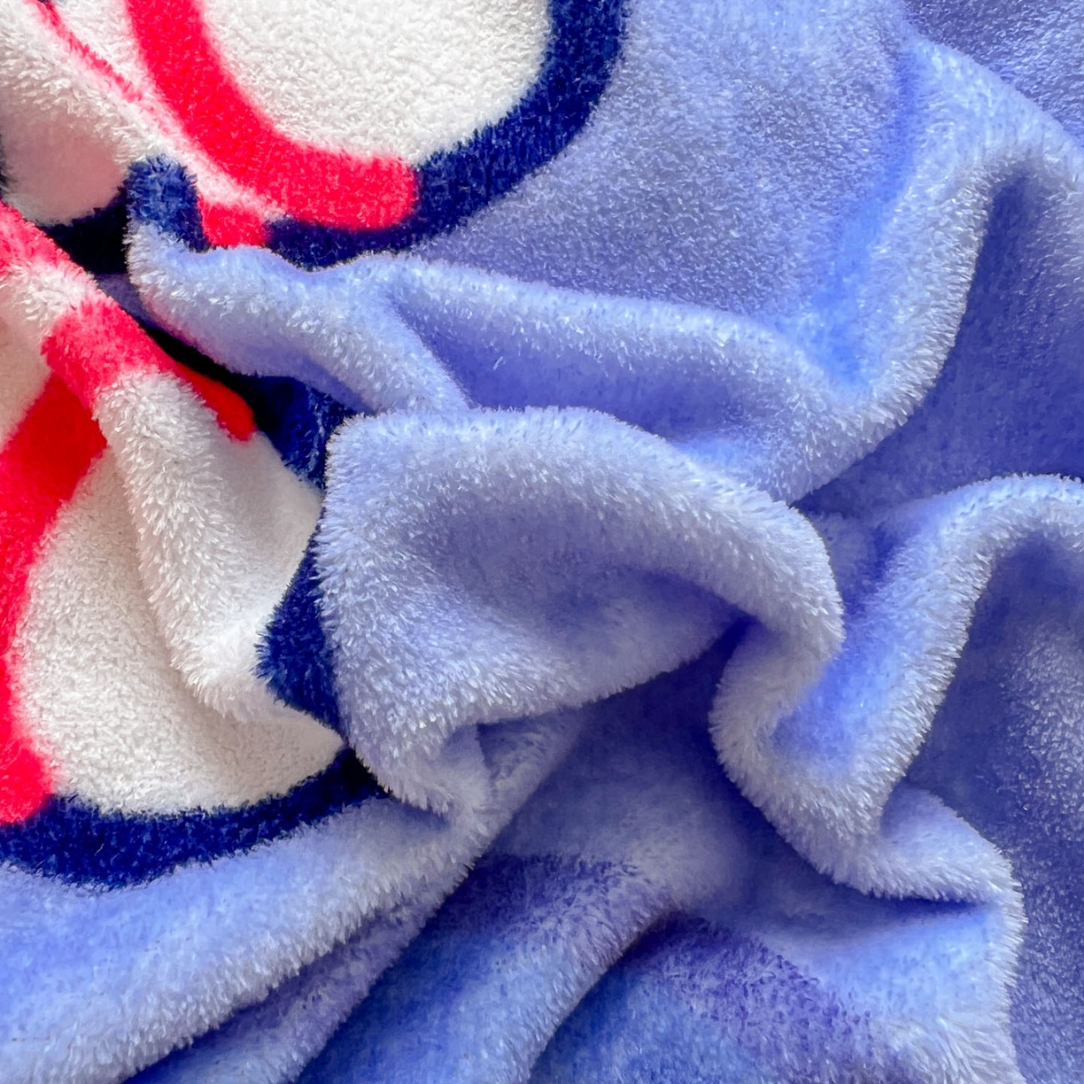 91家纺网 家纺一手货源 找家纺 浩诚 2025新款高克重原创设计宇航员太空人牛奶绒大版卡通四件套 太空旅行