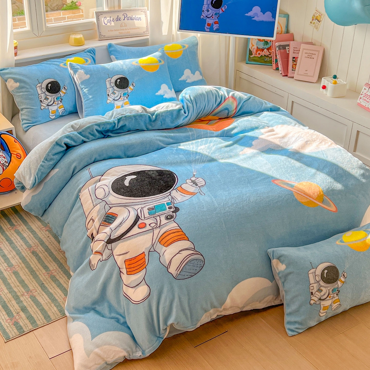 91家纺网 家纺一手货源 找家纺 浩诚 2025新款高克重原创设计宇航员太空人牛奶绒大版卡通四件套 太空漫步