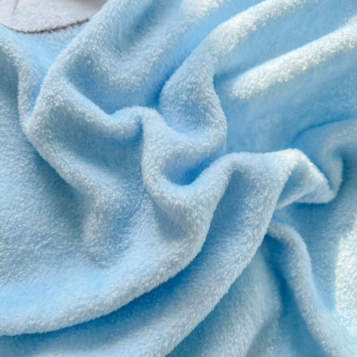 91家纺网 家纺一手货源 找家纺 浩诚 2025新款高克重原创设计宇航员太空人牛奶绒大版卡通四件套 太空漫步