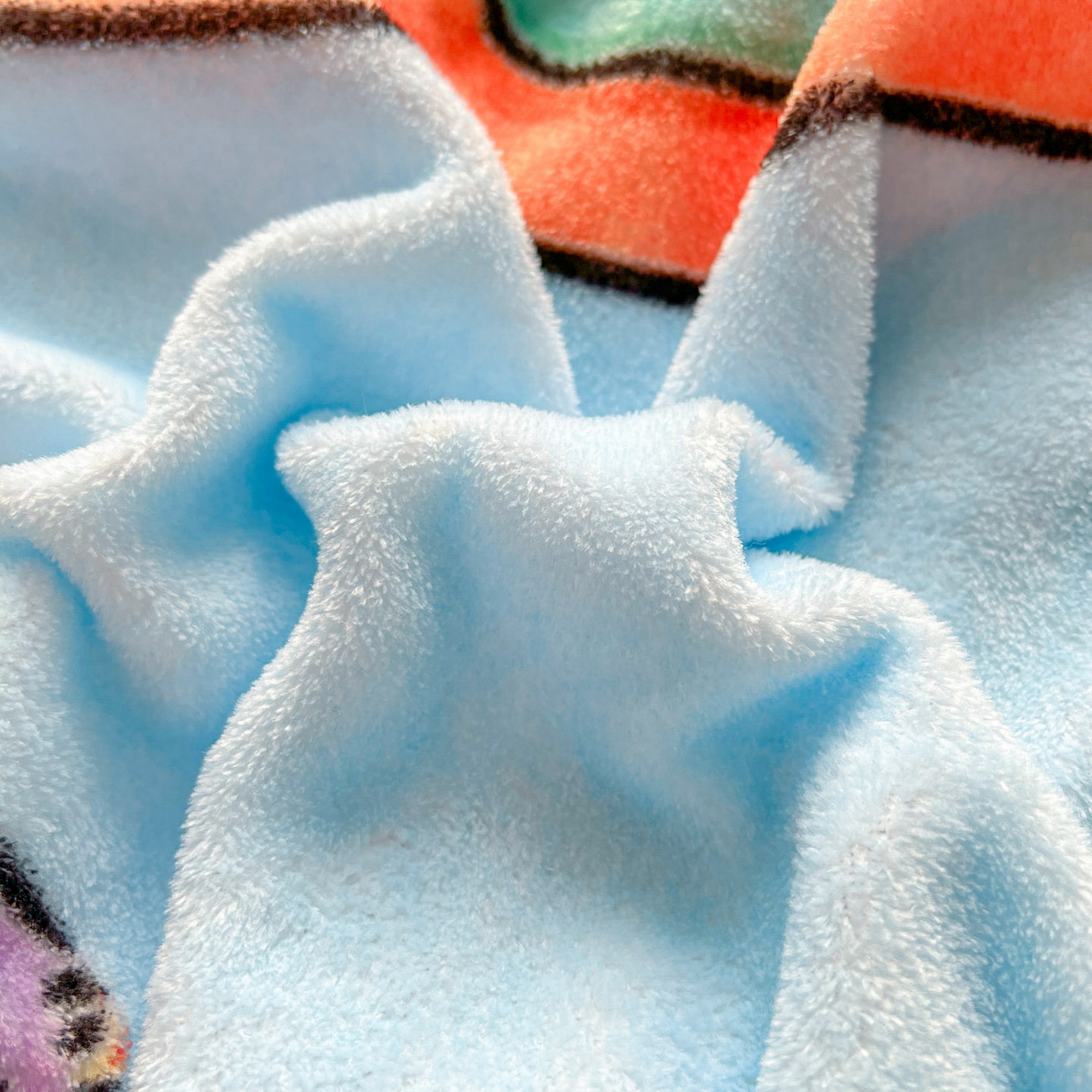 91家纺网 家纺一手货源 找家纺 浩诚 2025新款高克重原创设计宇航员太空人牛奶绒大版卡通四件套 太空探险