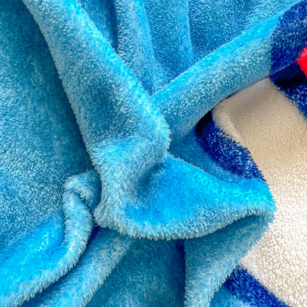 91家纺网 家纺一手货源 找家纺 浩诚 2025新款高克重原创设计宇航员太空人牛奶绒大版卡通四件套 太空兔