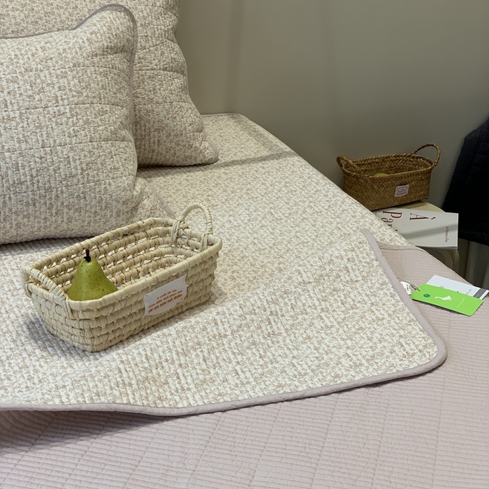 91家纺网 家纺一手货源 找家纺 汇庭 2025秋冬新款·全棉床盖三件套 素颜粉庄园