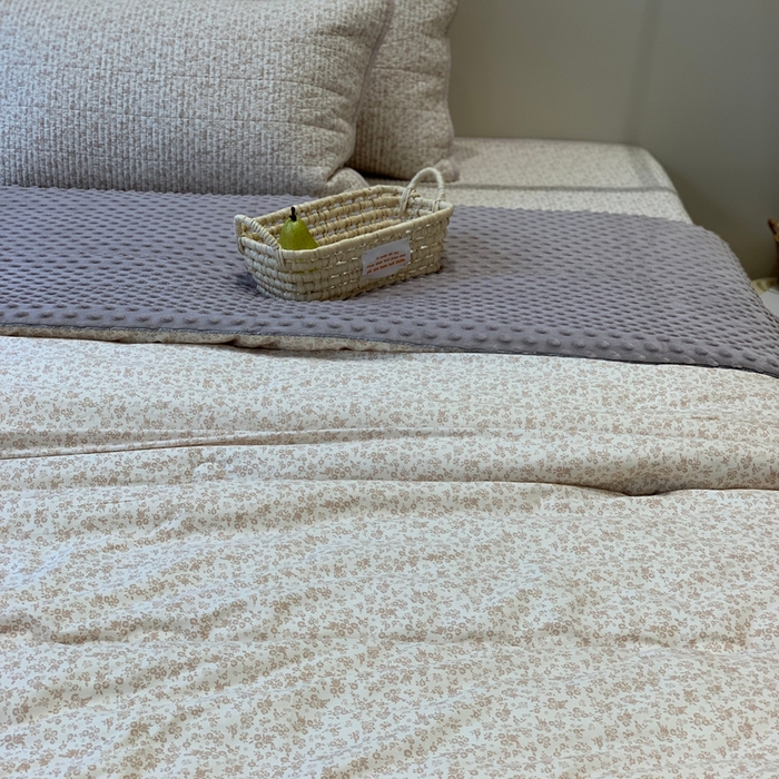 91家纺网 家纺一手货源 找家纺 汇庭 2025秋冬新款·全棉床盖三件套 素颜粉庄园