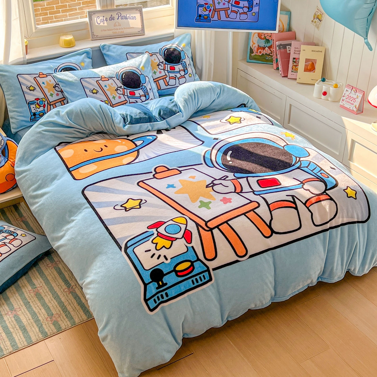 91家纺网 家纺一手货源 找家纺 浩诚 2025新款高克重原创设计宇航员太空人牛奶绒大版卡通四件套 星际画家