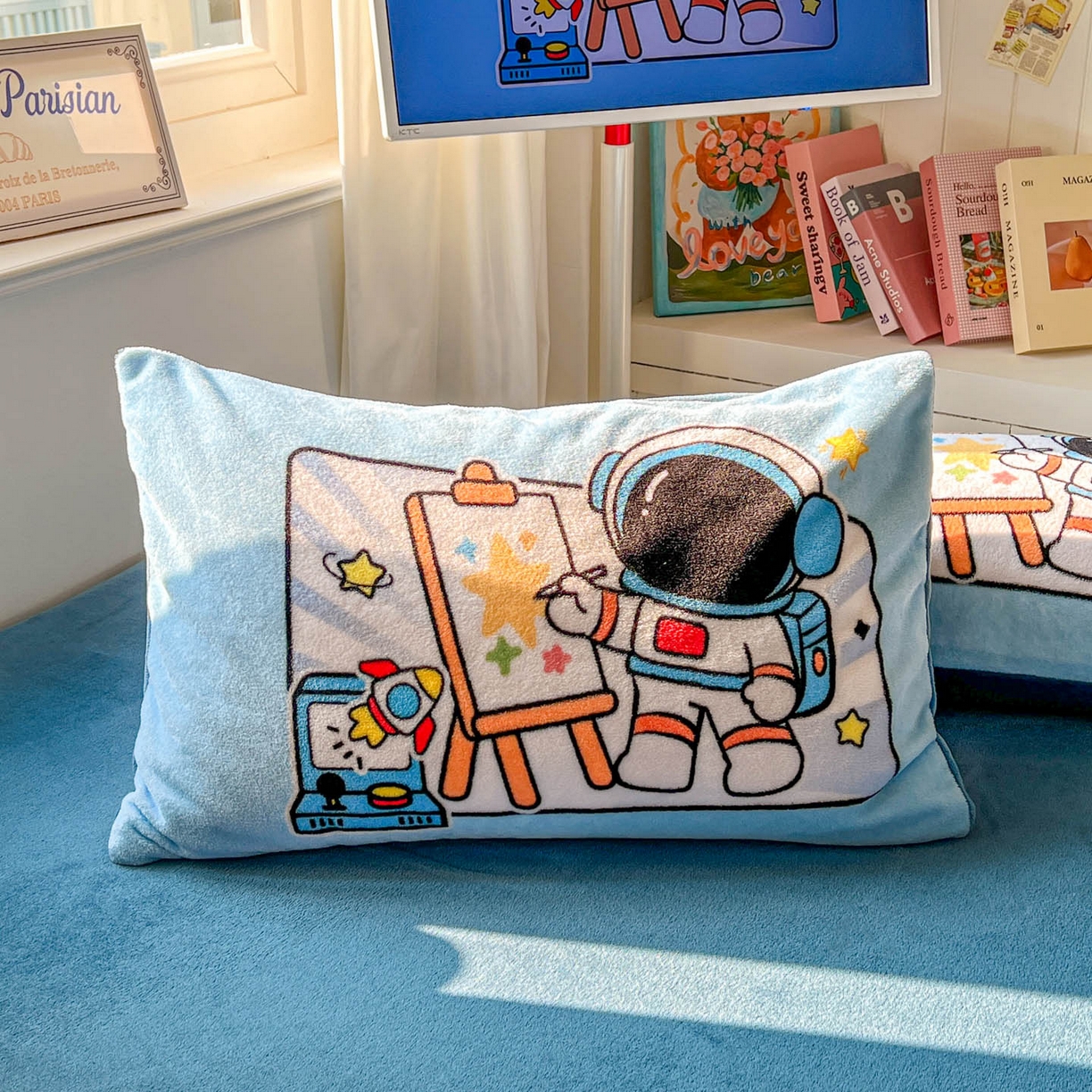 91家纺网 家纺一手货源 找家纺 浩诚 2025新款高克重原创设计宇航员太空人牛奶绒大版卡通四件套 星际画家