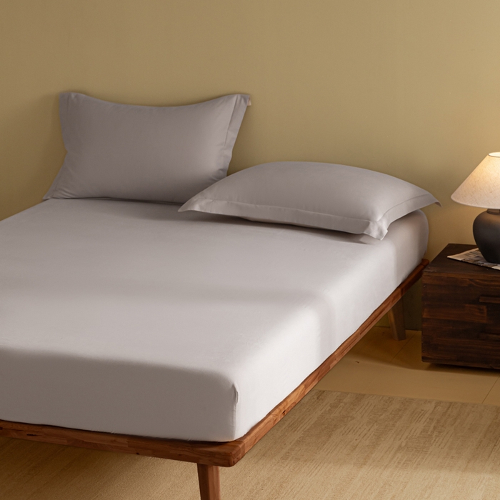 91家纺网 家纺一手货源 找家纺 秀色家纺 2025高端长绒棉贡缎加厚磨毛纯棉单件床笠三件套床罩全棉床垫保护套50s 冬禧-珍珠灰