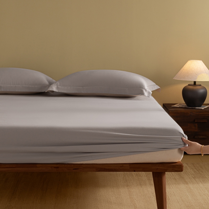 91家纺网 家纺一手货源 找家纺 秀色家纺 2025高端长绒棉贡缎加厚磨毛纯棉单件床笠三件套床罩全棉床垫保护套50s 冬禧-珍珠灰