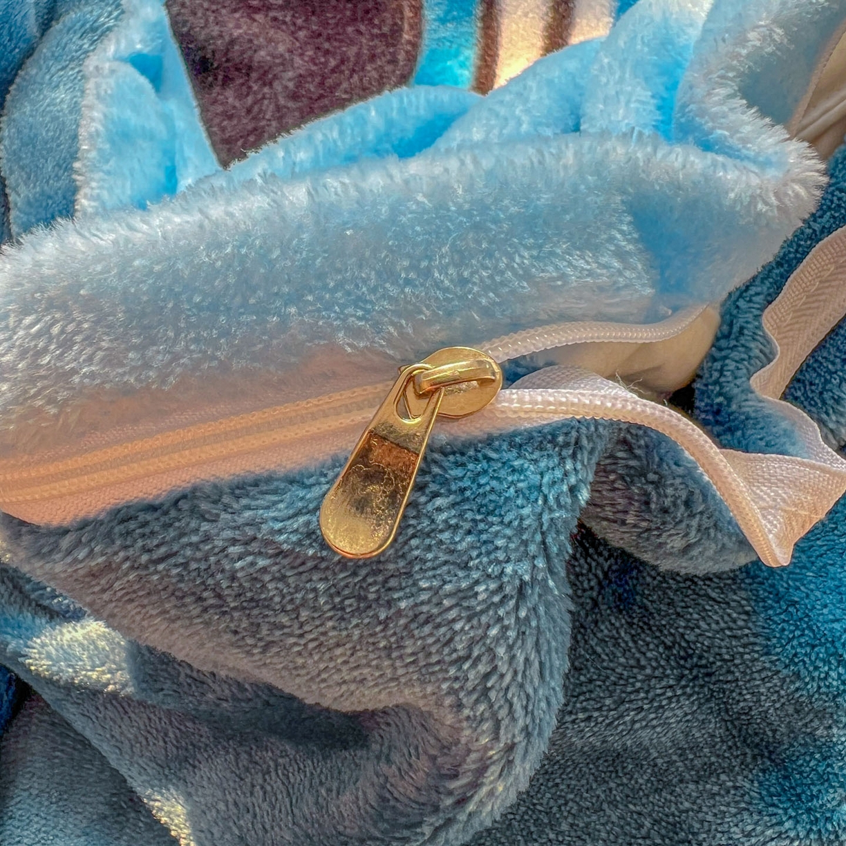 91家纺网 家纺一手货源 找家纺 浩诚 2025新款高克重原创设计宇航员太空人牛奶绒大版卡通四件套 宇宙摇篮