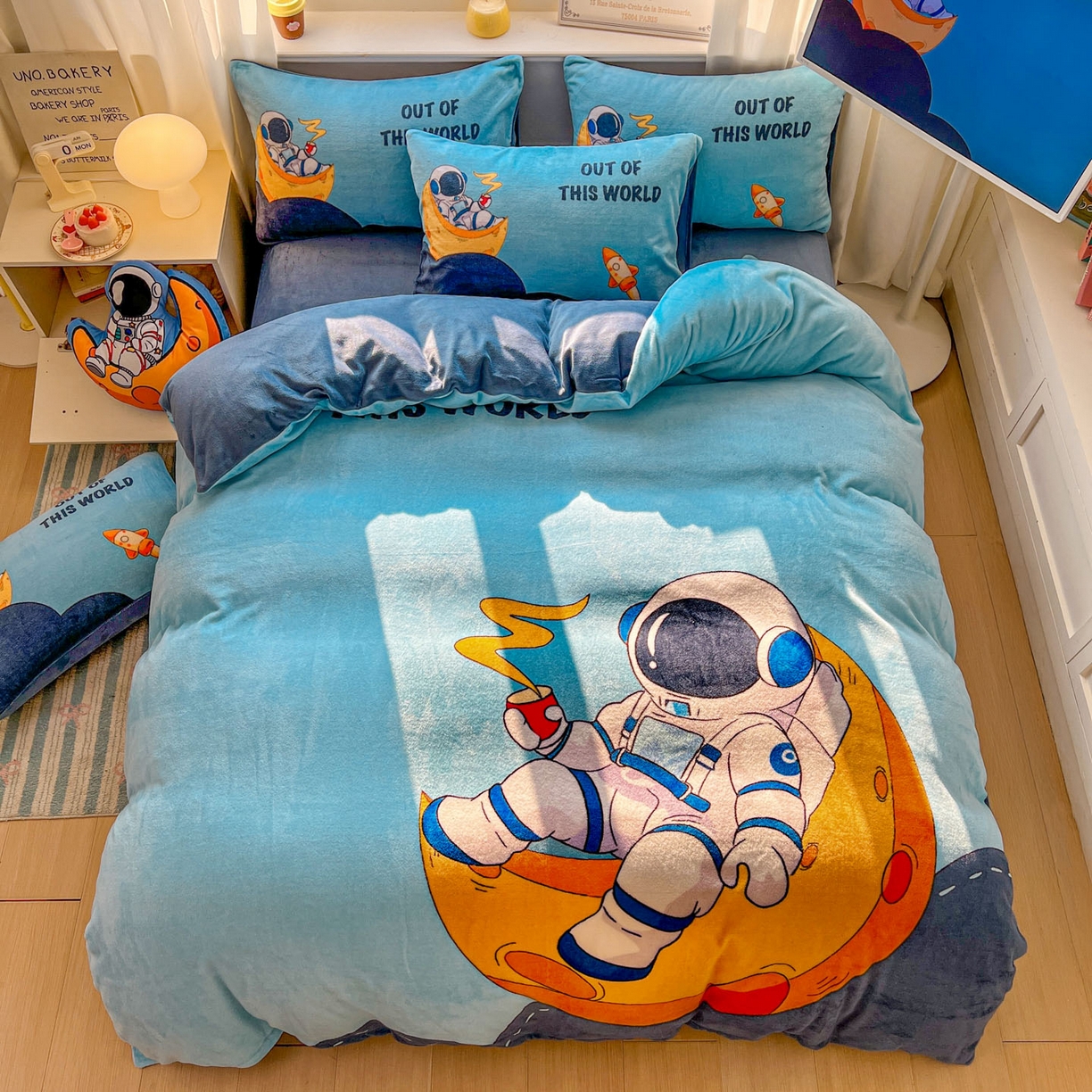 91家纺网 家纺一手货源 找家纺 浩诚 2025新款高克重原创设计宇航员太空人牛奶绒大版卡通四件套 圆梦星球