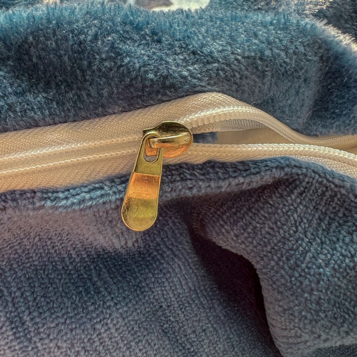 91家纺网 家纺一手货源 找家纺 浩诚 2025新款高克重原创设计宇航员太空人牛奶绒大版卡通四件套 圆梦星球