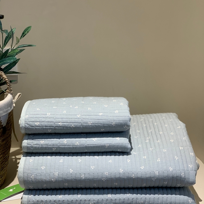 91家纺网 家纺一手货源 找家纺 汇庭 2025秋冬新款·全棉床盖三件套 樱桃蓝