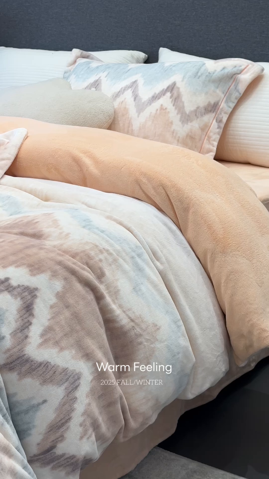 91家纺网 家纺一手货源 找家纺 JUICY 橘滋家纺 2025新款浪漫丰盈牛奶臻棉绒印花系列四件套 麦拉