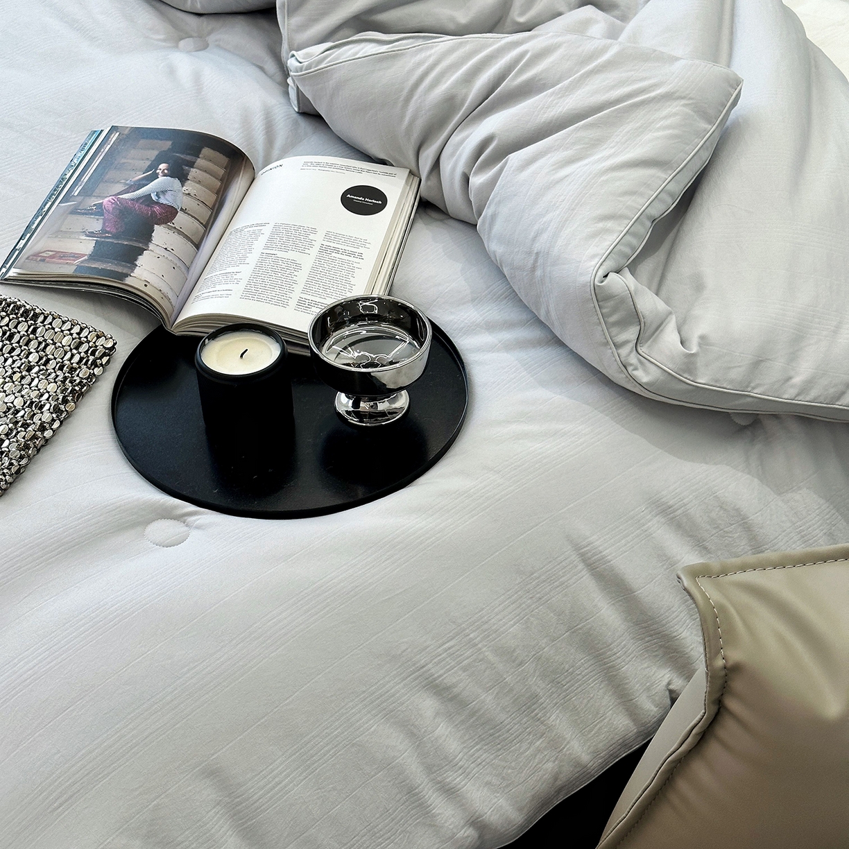 91家纺网 家纺一手货源 找家纺 JUICY 橘滋家纺 2025新款生物绒暖暖发热提花被子被芯 暖暖发热被-灰