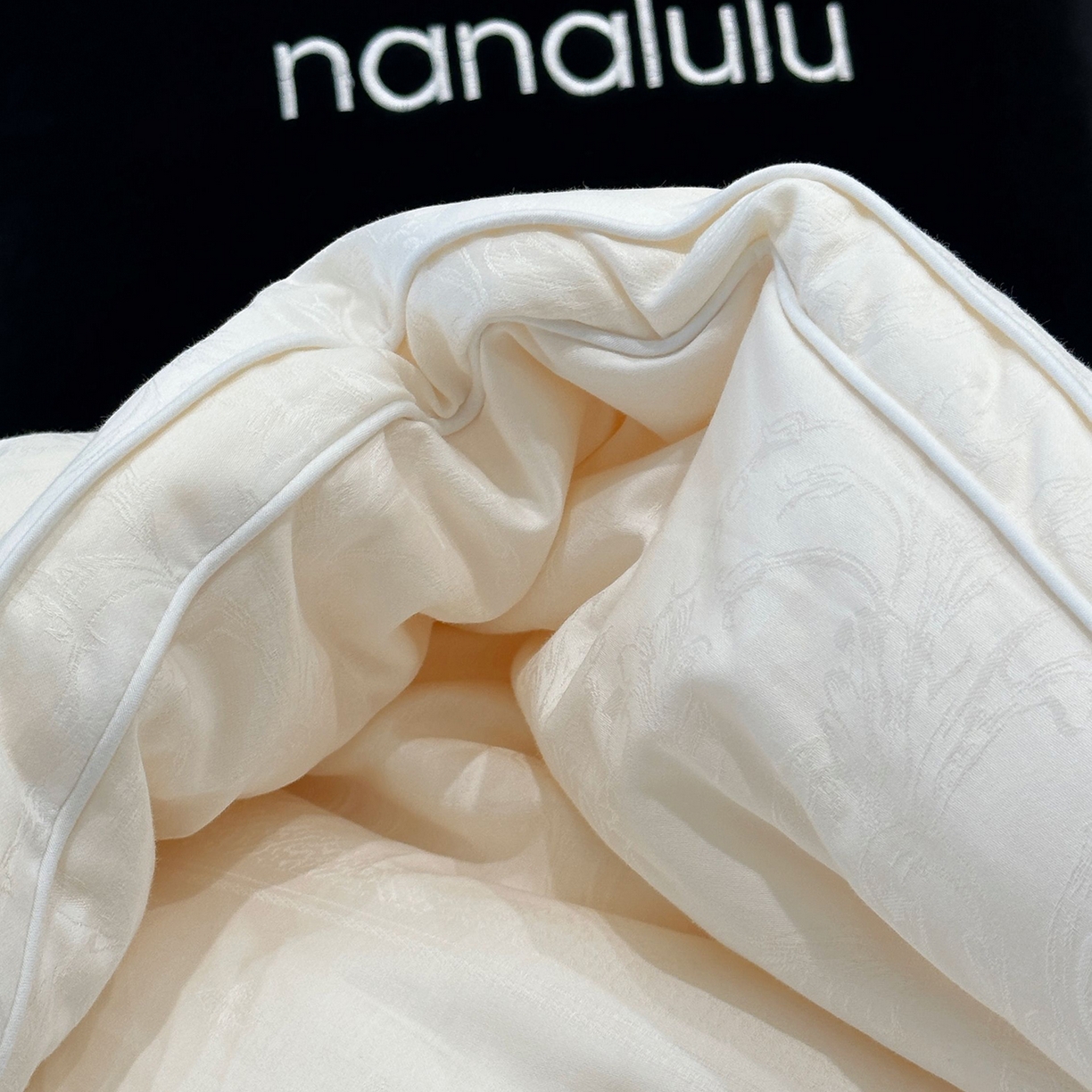 91家纺网 家纺一手货源 找家纺 （总）JUICY 橘滋家纺 2025新款精奢提花抗菌大豆蛋白被子被芯