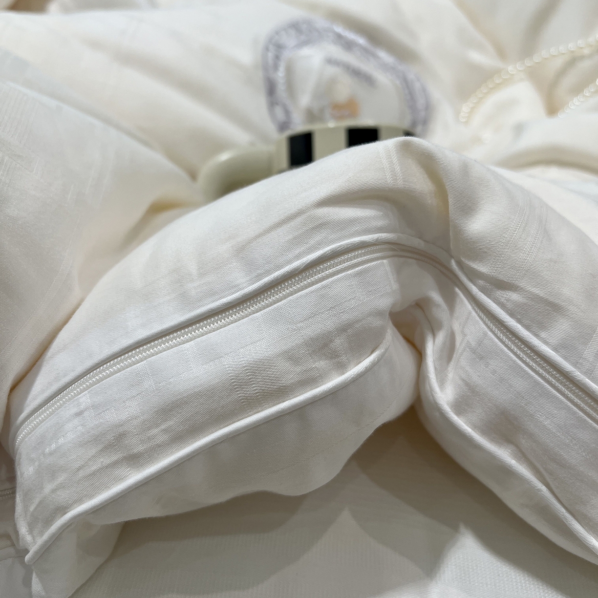 91家纺网 家纺一手货源 找家纺 JUICY 橘滋家纺 2025新款多功能大豆蛋白双胎被子被芯 多功能大豆蛋白双胎被-白