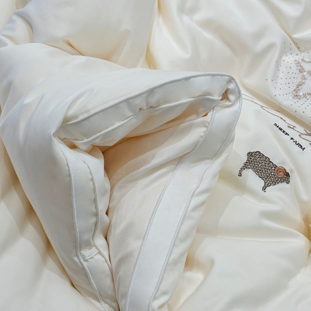 91家纺网 家纺一手货源 找家纺 （总）JUICY 橘滋家纺 2025新款澳洲进口恒温羊毛被子被芯