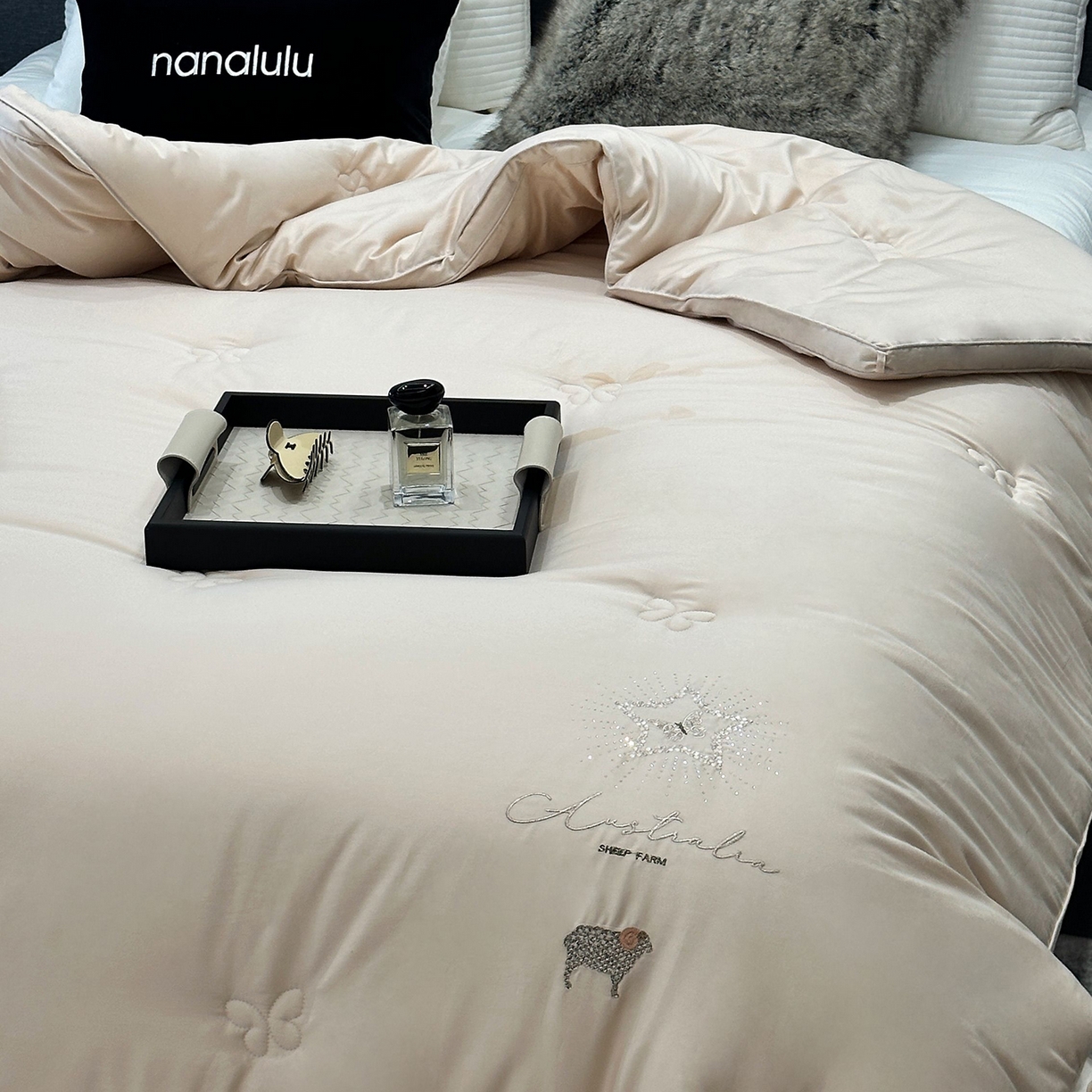 91家纺网 家纺一手货源 找家纺 JUICY 橘滋家纺 2025新款澳洲进口恒温羊毛被子被芯 澳洲进口恒温羊毛被-卡其