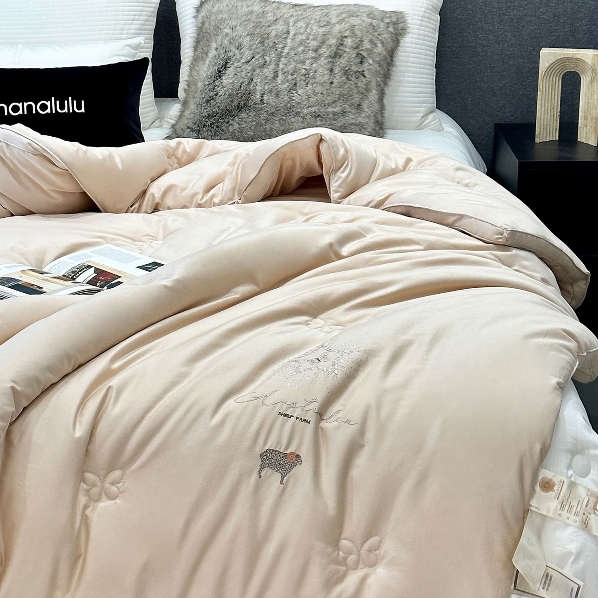 91家纺网 家纺一手货源 找家纺 JUICY 橘滋家纺 2025新款澳洲进口恒温羊毛被子被芯 澳洲进口恒温羊毛被-卡其