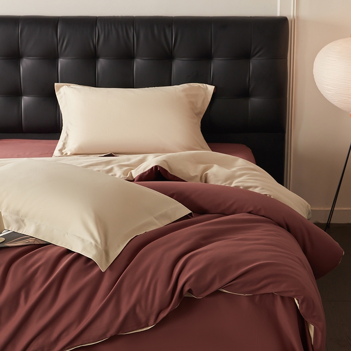 91家纺网 家纺一手货源 找家纺 秀色家纺 2025新款60支长绒棉双面加厚磨毛保暖纯棉四件套纯色被套全棉轻奢高级感 白雾红尘+奶油