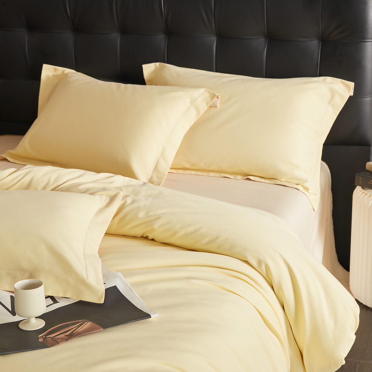 91家纺网 家纺一手货源 找家纺 秀色家纺 2025新款60支长绒棉双面加厚磨毛保暖纯棉四件套纯色被套全棉轻奢高级感 麦秆黄+奶油