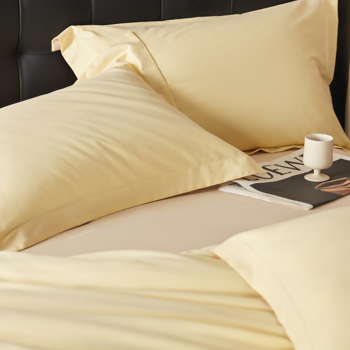 91家纺网 家纺一手货源 找家纺 秀色家纺 2025新款60支长绒棉双面加厚磨毛保暖纯棉四件套纯色被套全棉轻奢高级感 麦秆黄+奶油