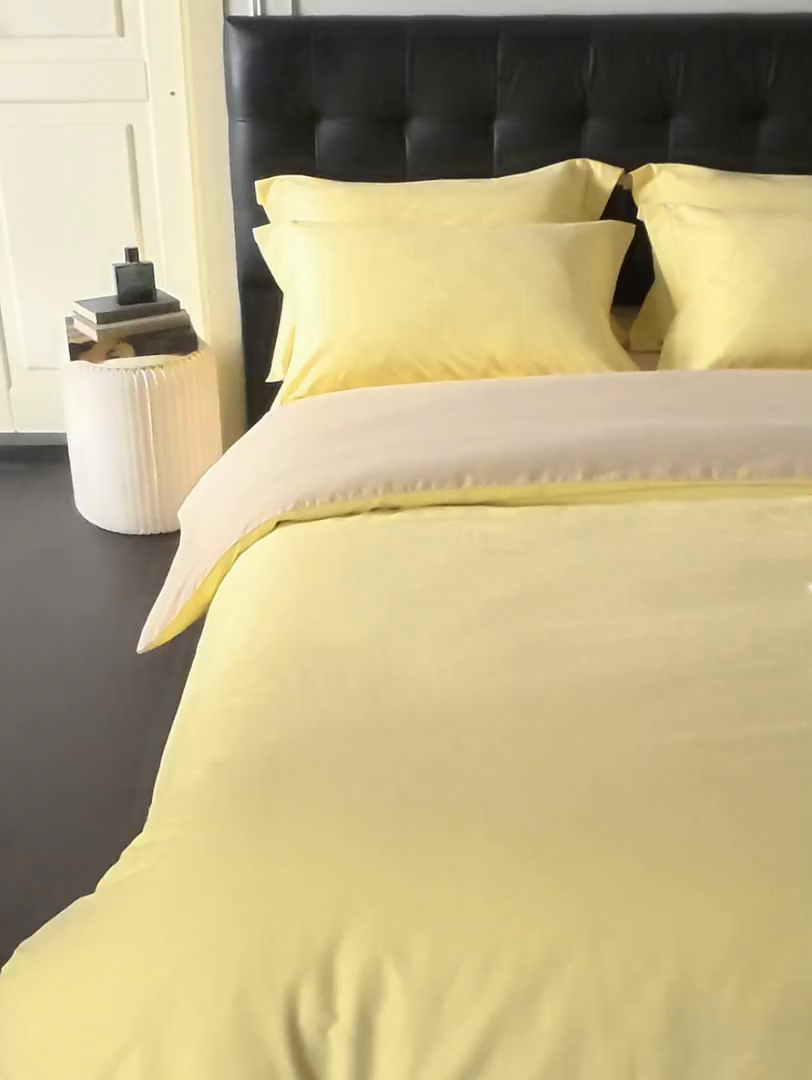 91家纺网 家纺一手货源 找家纺 秀色家纺 2025新款60支长绒棉双面加厚磨毛保暖纯棉四件套纯色被套全棉轻奢高级感 麦秆黄+奶油