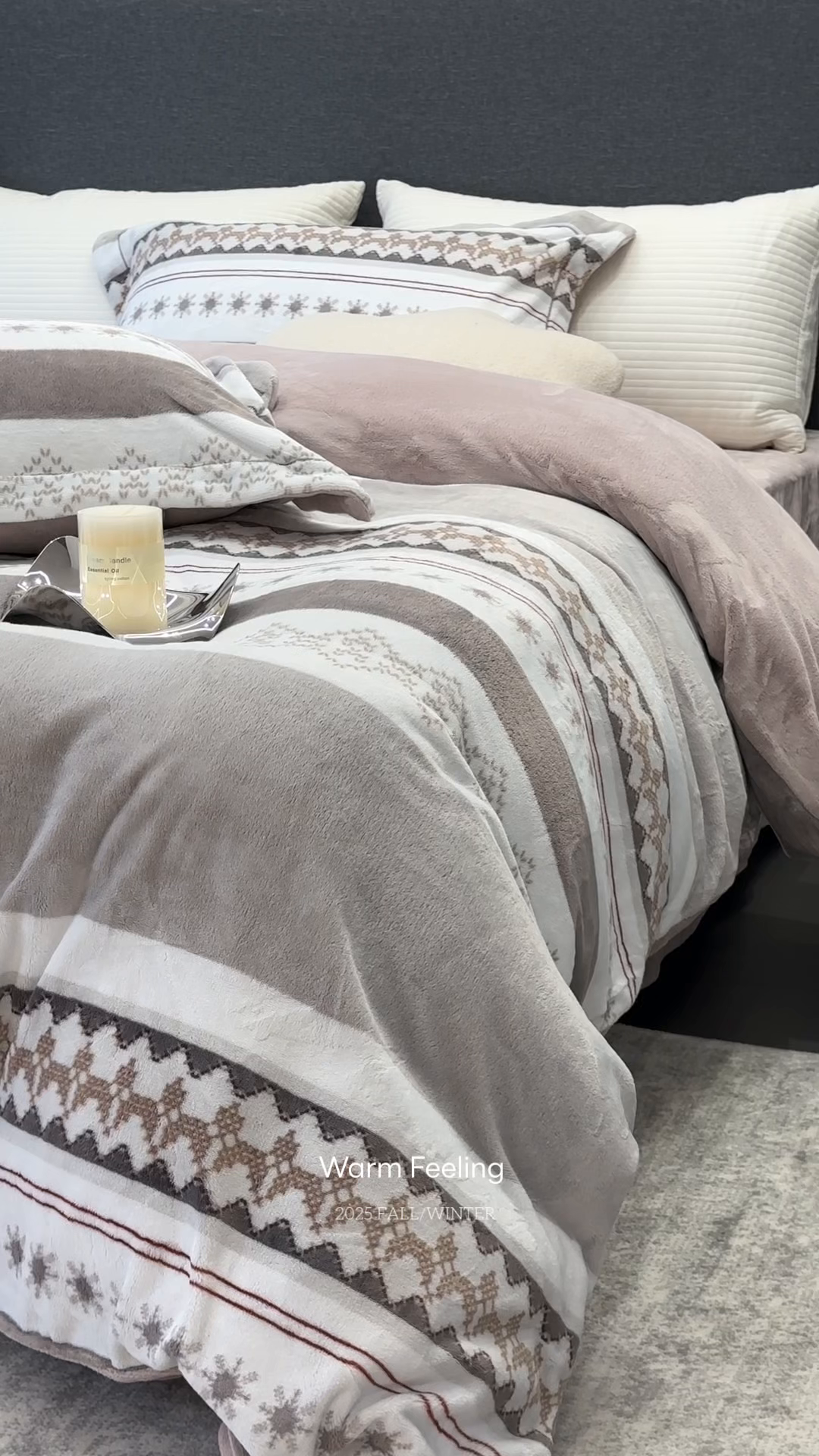 91家纺网 家纺一手货源 找家纺 JUICY 橘滋家纺 2025新款浪漫丰盈牛奶臻棉绒印花系列四件套 挪威流光