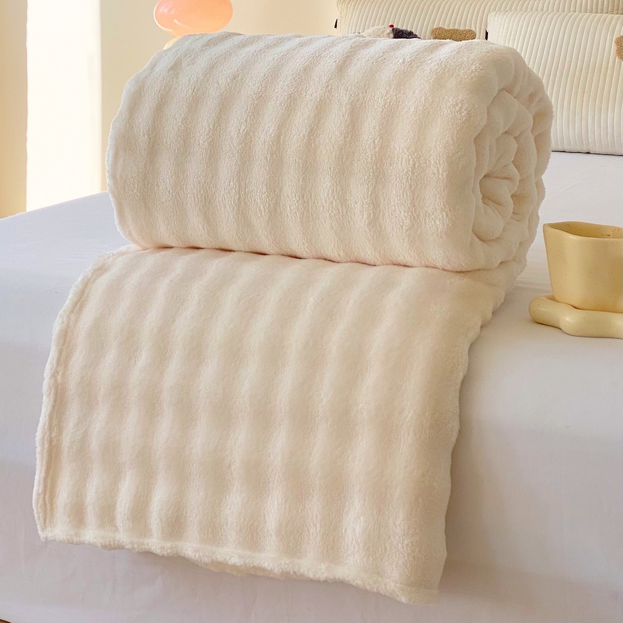 91家纺网 家纺一手货源 找家纺 yyds网供 2025新款简约印花泡泡绒毯多功能加绒盖毯沙发空调房办公午休毯毛毯毯子 奶白-泡泡绒