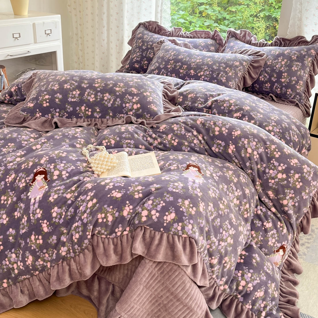 91家纺网 家纺一手货源 找家纺 （总）牵依 2025新款韩版牛奶绒夹棉床盖四件套