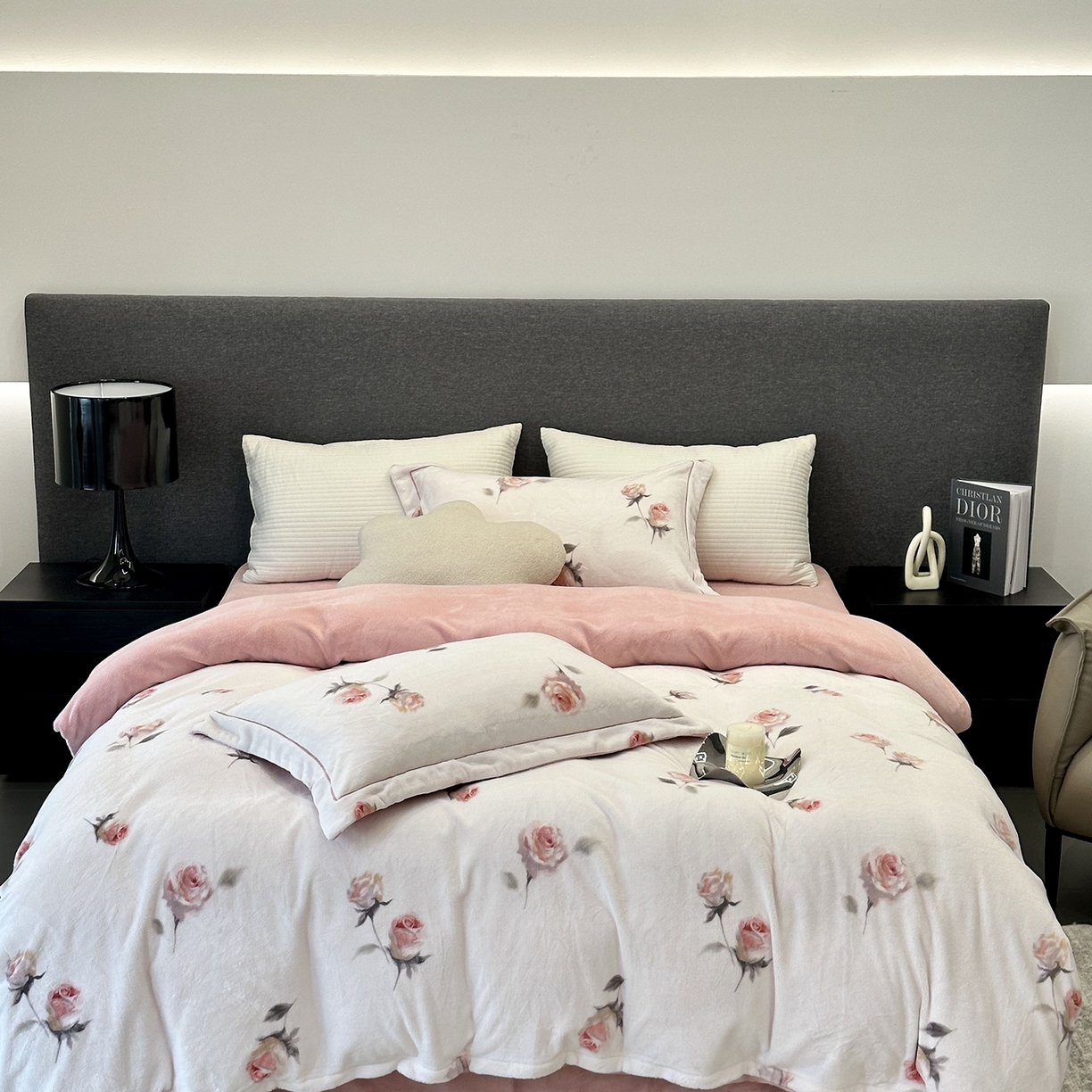 JUICY 橘滋家纺 2025新款浪漫丰盈牛奶臻棉绒印花系列四件套 浅玫浮光