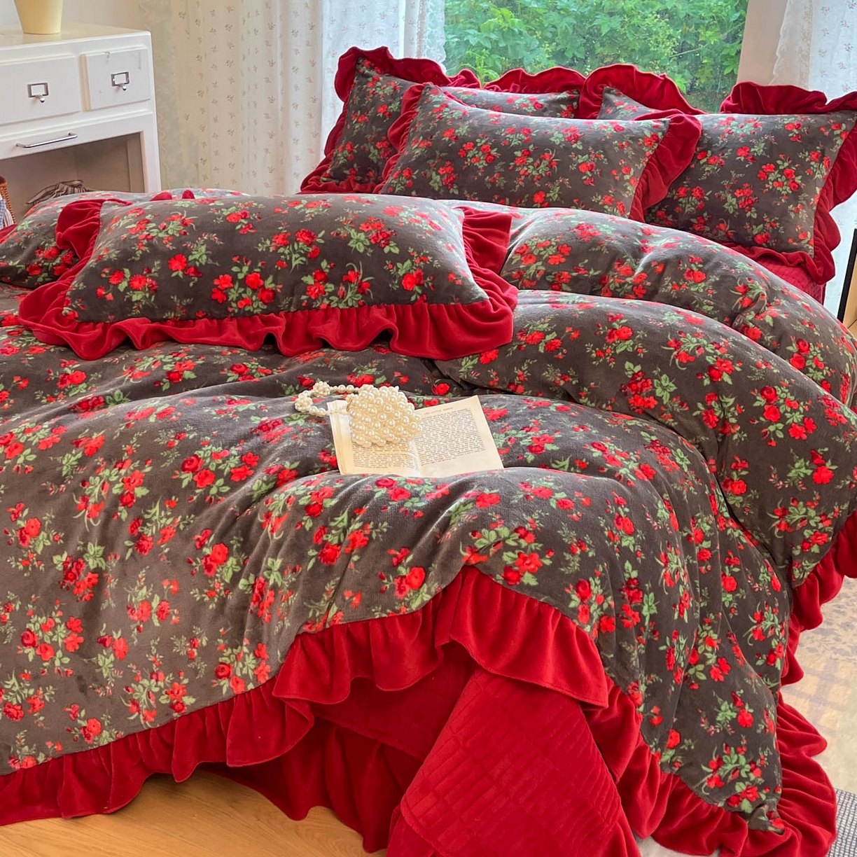 91家纺网 家纺一手货源 找家纺 （总）牵依 2025新款韩版牛奶绒夹棉床盖四件套