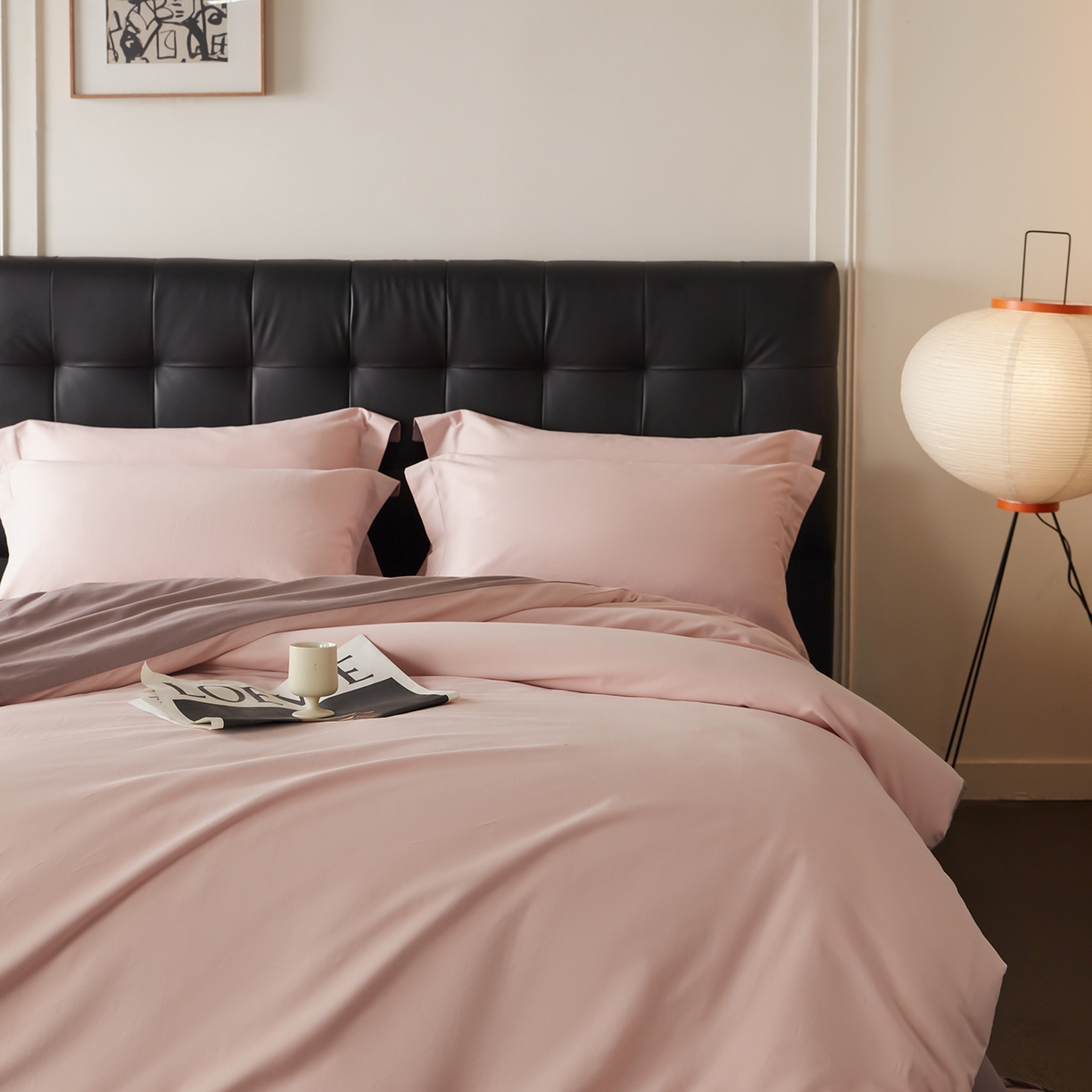 91家纺网 家纺一手货源 找家纺 秀色家纺 2025新款60支长绒棉双面加厚磨毛保暖纯棉四件套纯色被套全棉轻奢高级感 肉桂粉+香芋紫