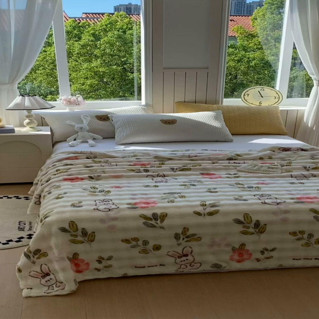 91家纺网 家纺一手货源 找家纺 yyds网供 2025新款简约印花泡泡绒毯多功能加绒盖毯沙发空调房办公午休毯毛毯毯子 青青小兔-泡泡绒