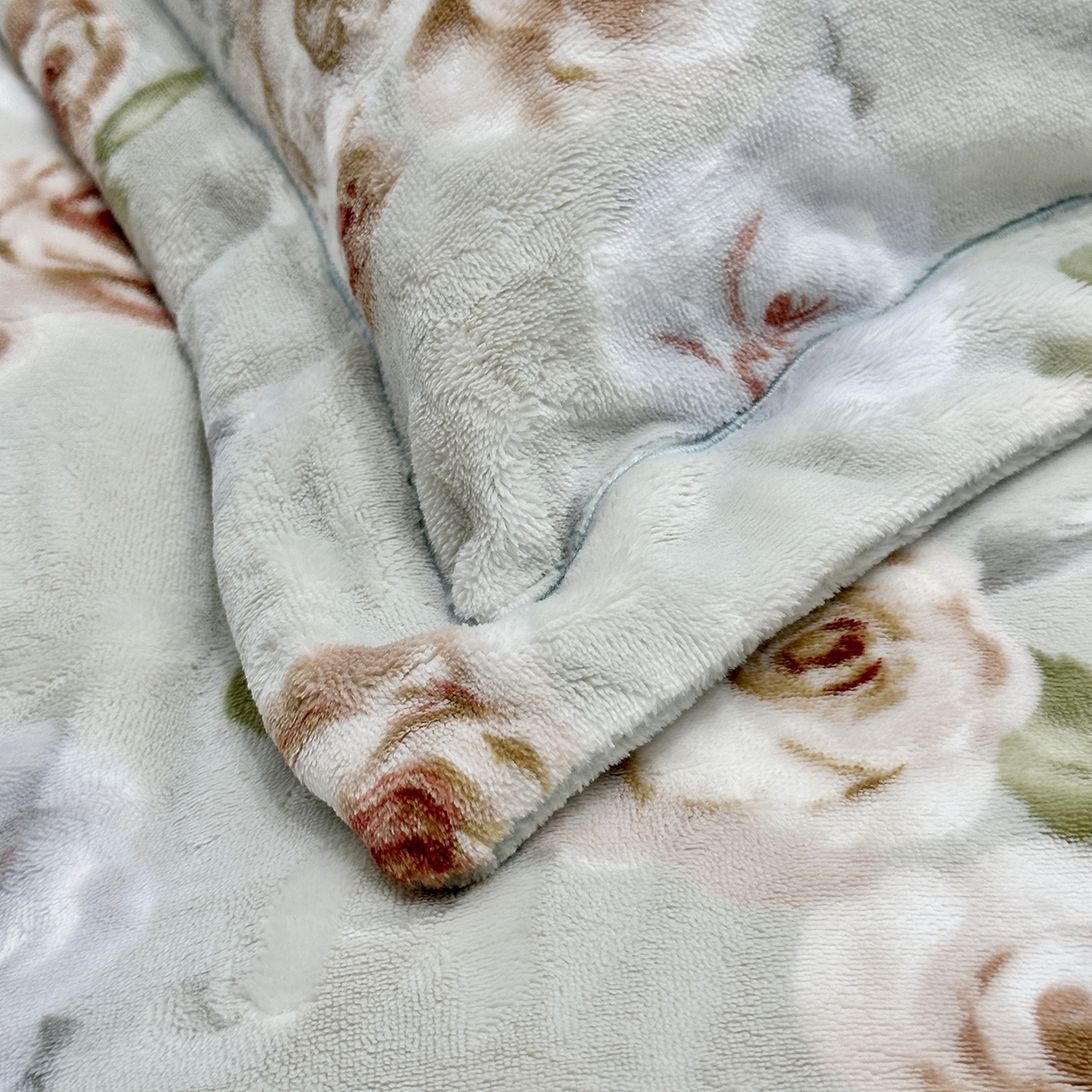 91家纺网 家纺一手货源 找家纺 JUICY 橘滋家纺 2025新款浪漫丰盈牛奶臻棉绒印花系列四件套 秋蔓