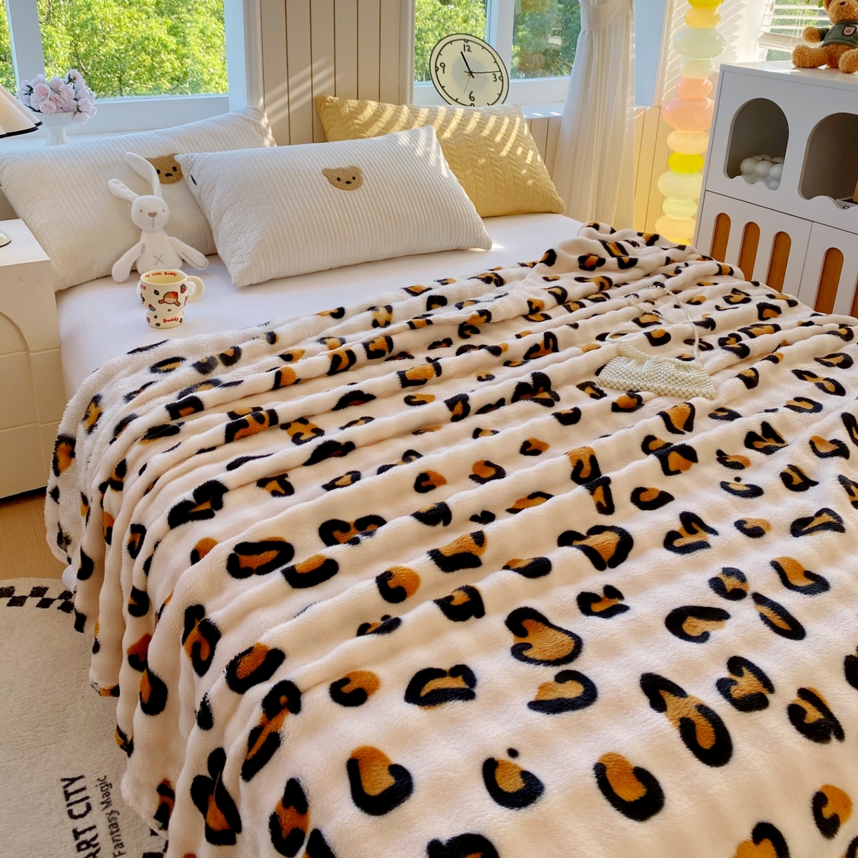 91家纺网 家纺一手货源 找家纺 yyds网供 2025新款简约印花泡泡绒毯多功能加绒盖毯沙发空调房办公午休毯毛毯毯子 托斯卡纳豹纹-泡泡绒