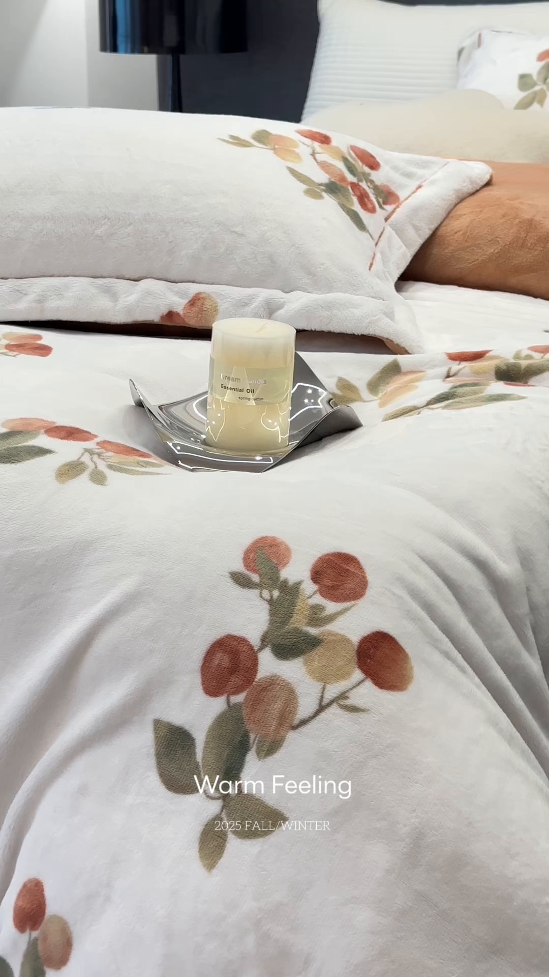 91家纺网 家纺一手货源 找家纺 JUICY 橘滋家纺 2025新款浪漫丰盈牛奶臻棉绒印花系列四件套 恬淡时光