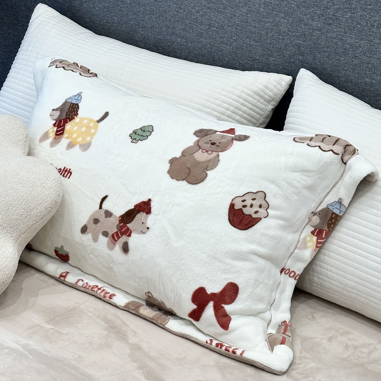 91家纺网 家纺一手货源 找家纺 JUICY 橘滋家纺 2025新款浪漫丰盈牛奶臻棉绒印花系列四件套 甜梦乐园