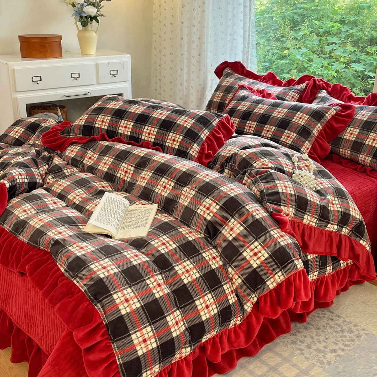 91家纺网 家纺一手货源 找家纺 牵依 2025新款韩版牛奶绒夹棉床盖四件套 爱莉诗