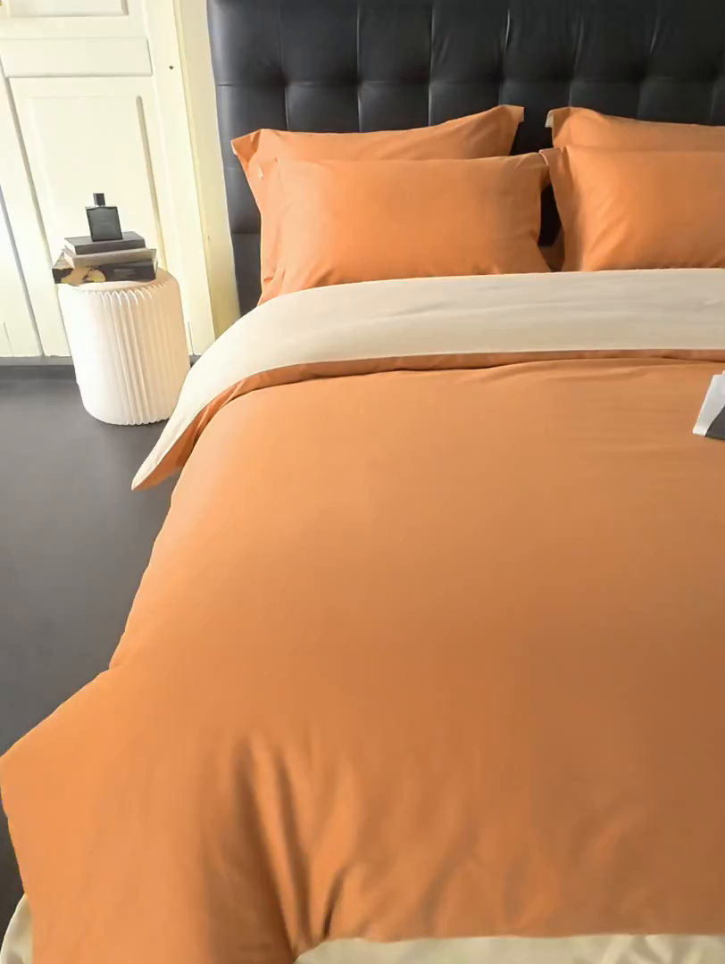 91家纺网 家纺一手货源 找家纺 秀色家纺 2025新款60支长绒棉双面加厚磨毛保暖纯棉四件套纯色被套全棉轻奢高级感 晚霞橙+奶油