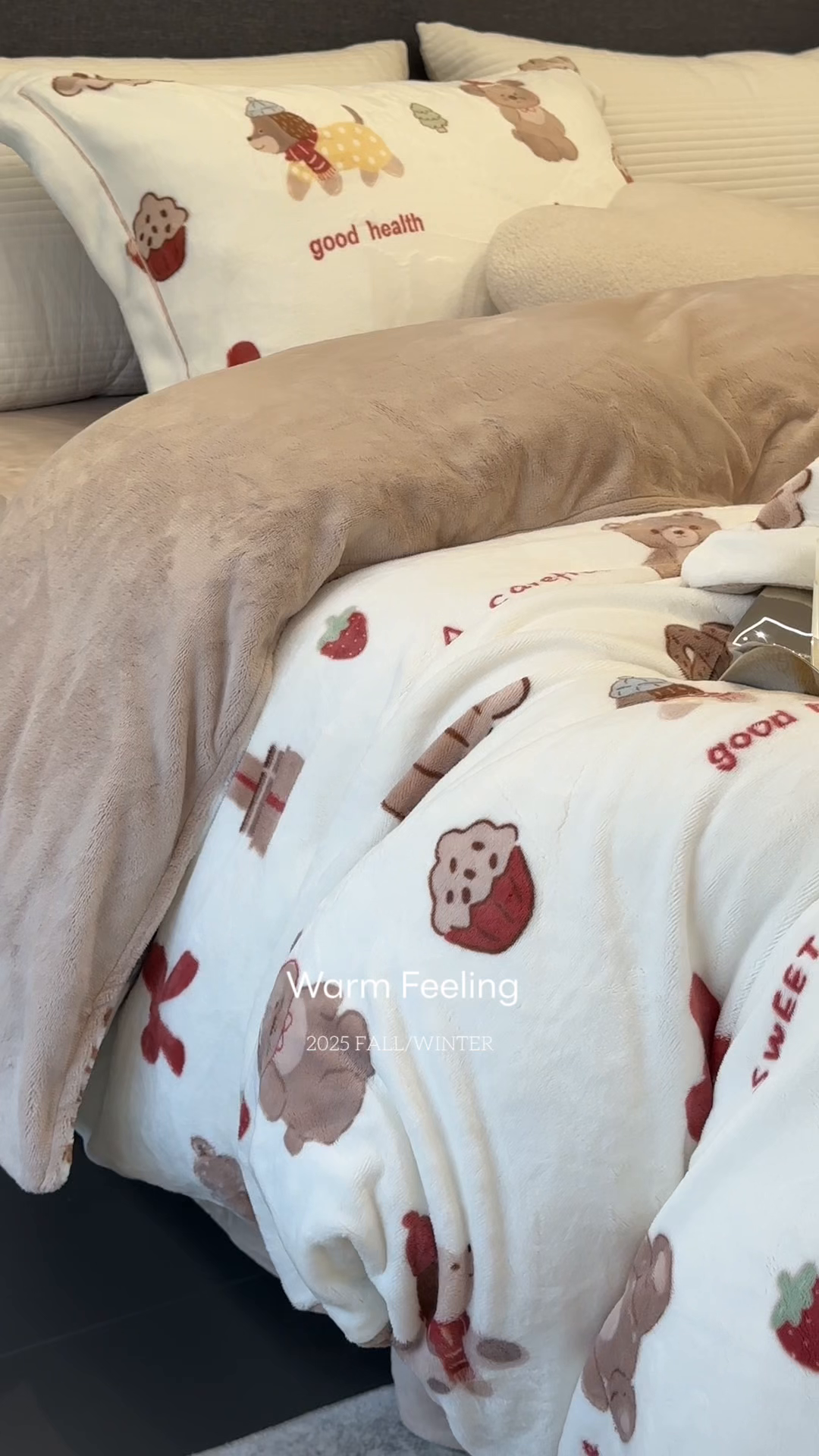 91家纺网 家纺一手货源 找家纺 JUICY 橘滋家纺 2025新款浪漫丰盈牛奶臻棉绒印花系列四件套 甜梦乐园