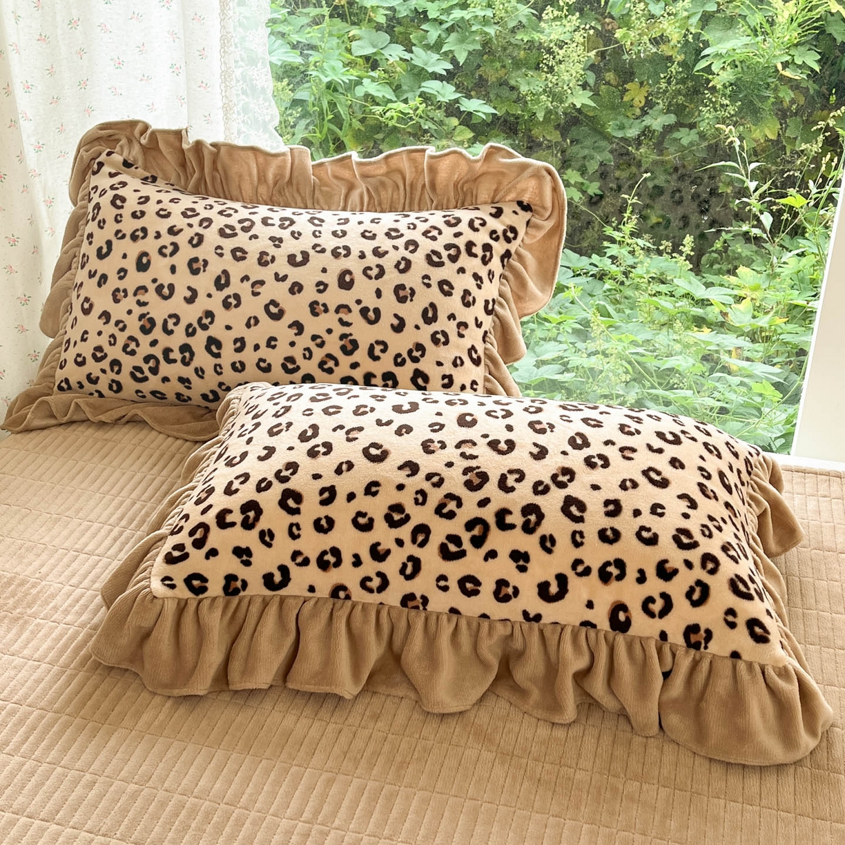 91家纺网 家纺一手货源 找家纺 牵依 2025新款韩版牛奶绒夹棉床盖四件套 豹纹咖