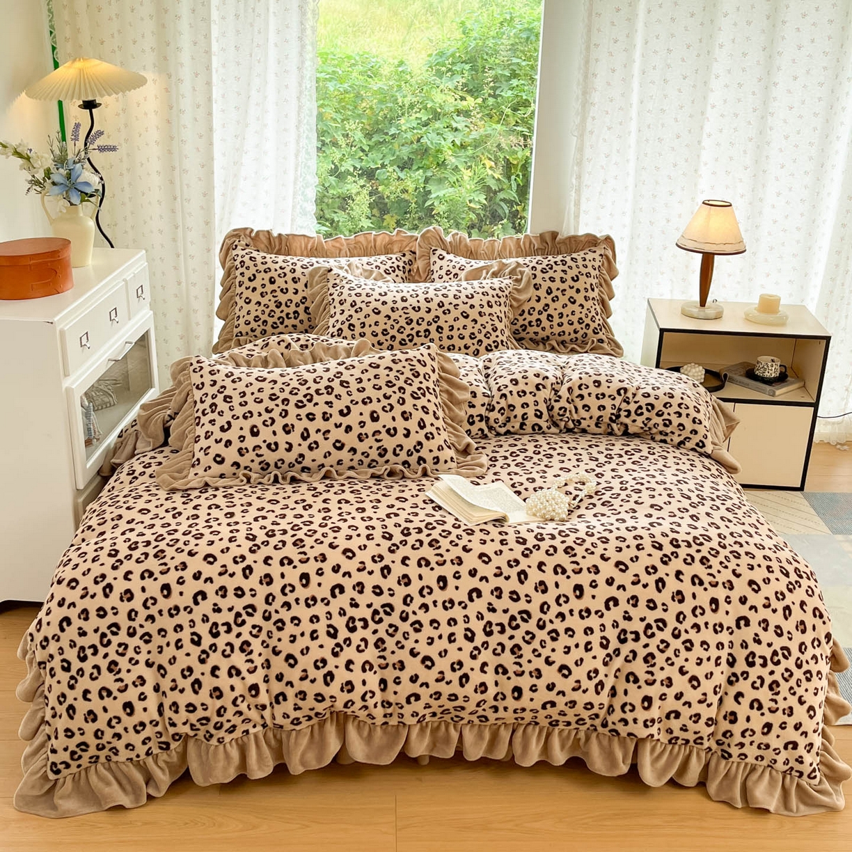 91家纺网 家纺一手货源 找家纺 牵依 2025新款韩版牛奶绒夹棉床盖四件套 豹纹咖