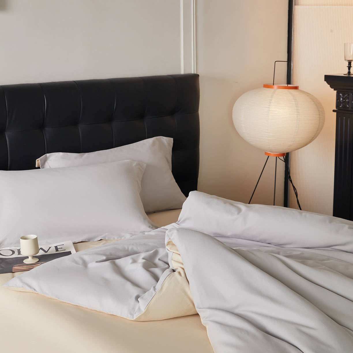 91家纺网 家纺一手货源 找家纺 秀色家纺 2025新款60支长绒棉双面加厚磨毛保暖纯棉四件套纯色被套全棉轻奢高级感 珍珠灰+奶油