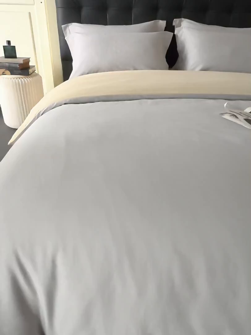 91家纺网 家纺一手货源 找家纺 秀色家纺 2025新款60支长绒棉双面加厚磨毛保暖纯棉四件套纯色被套全棉轻奢高级感 珍珠灰+奶油