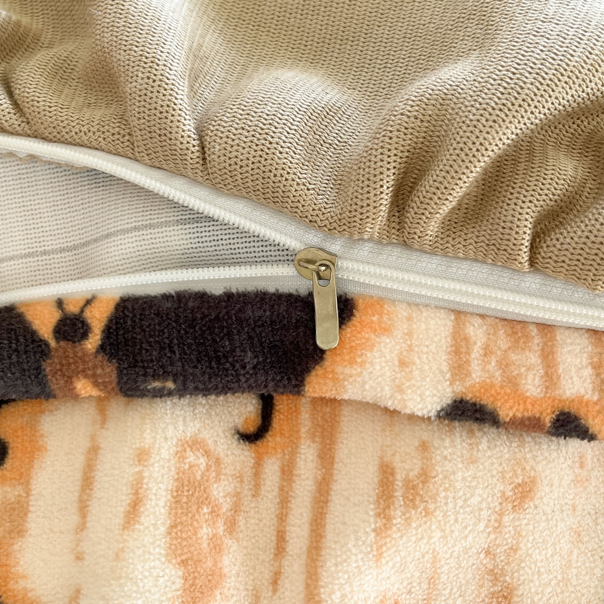 91家纺网 家纺一手货源 找家纺 牵依 2025新款韩版牛奶绒夹棉床盖四件套 蝴蝶豹纹