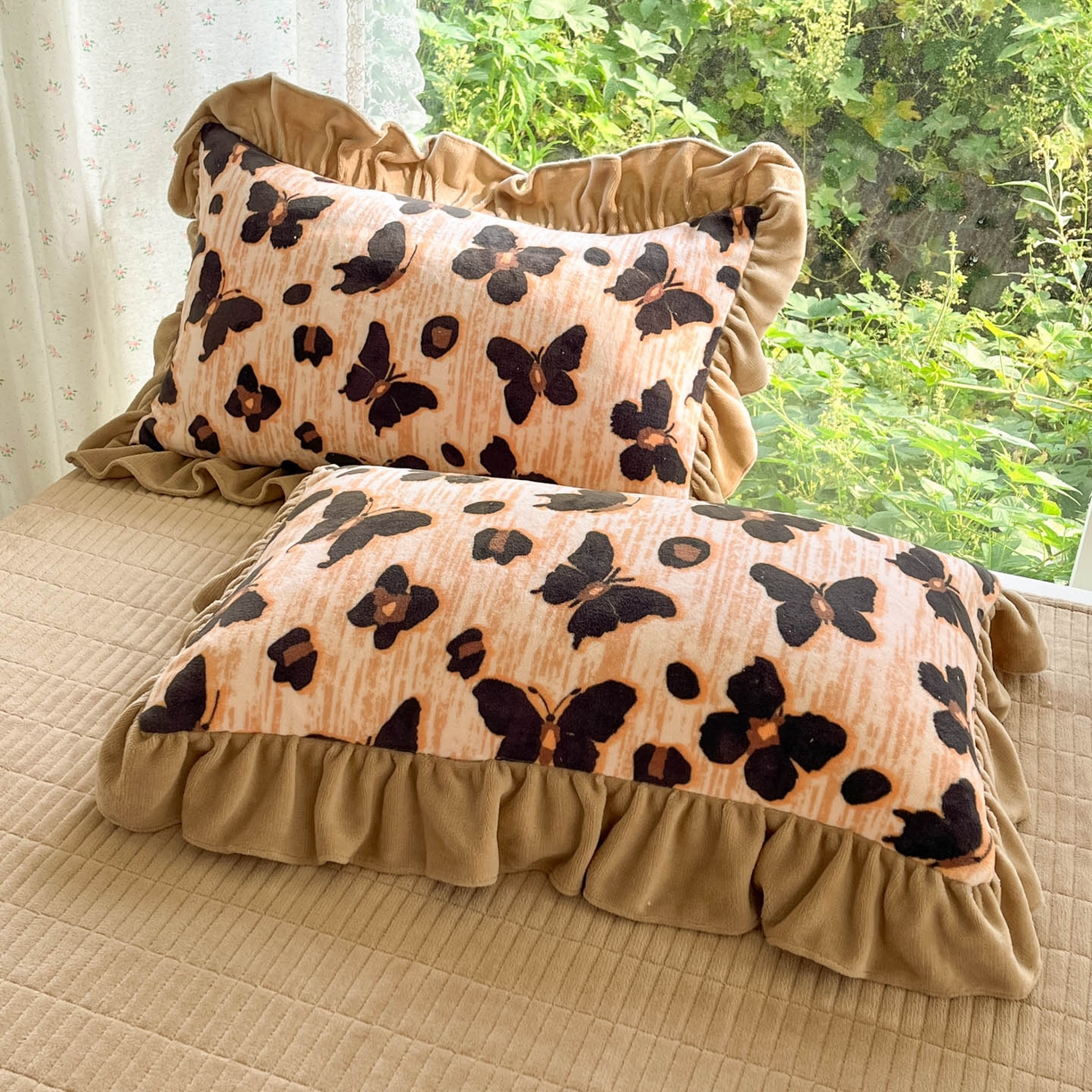 91家纺网 家纺一手货源 找家纺 牵依 2025新款韩版牛奶绒夹棉床盖四件套 蝴蝶豹纹