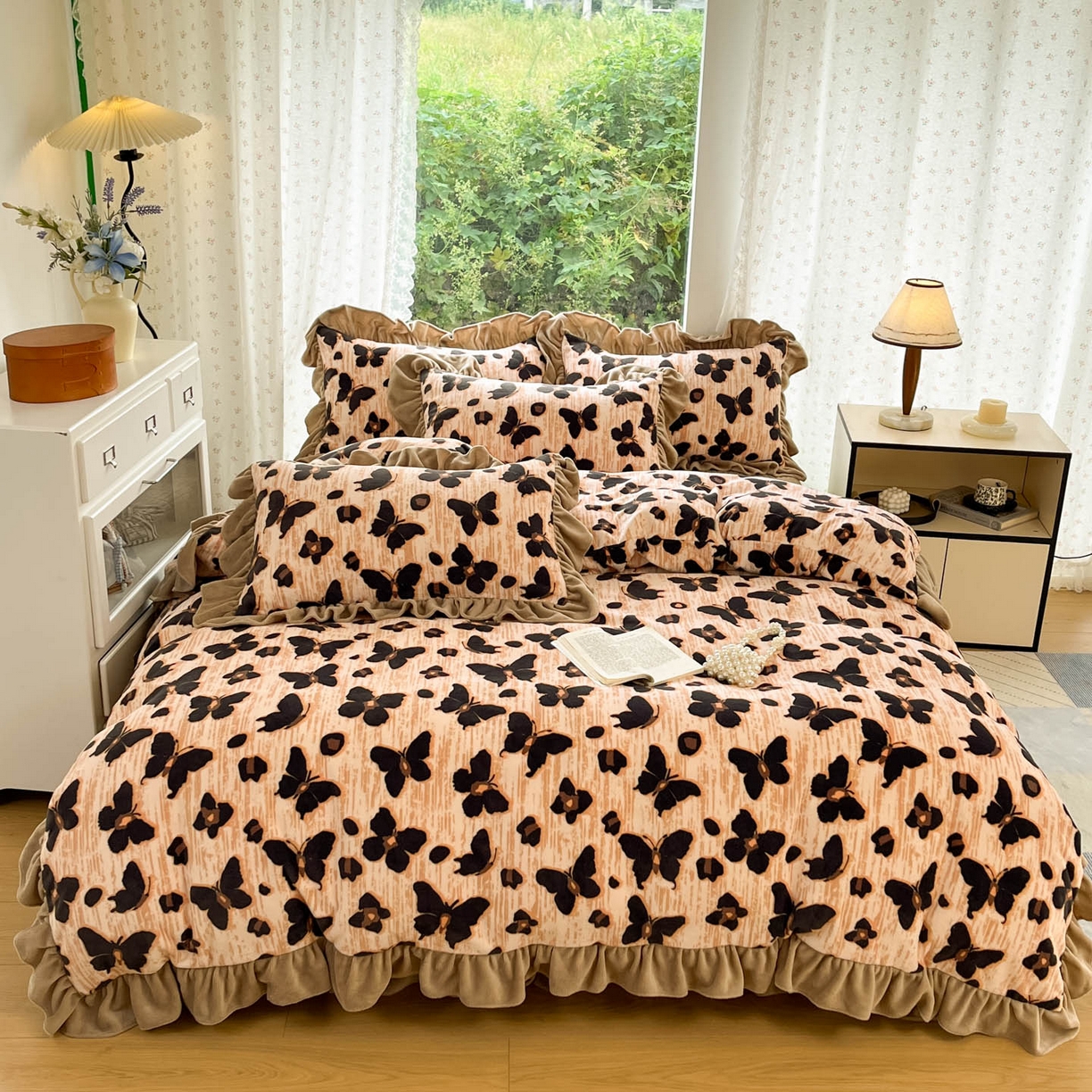 91家纺网 家纺一手货源 找家纺 牵依 2025新款韩版牛奶绒夹棉床盖四件套 蝴蝶豹纹